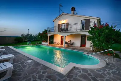 Image de Maison de vacances Cervar Porat pour 1 - 8 personnes avec 4 chambres à coucher - Maison de vacances