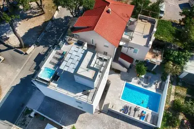 Image de Appartement de vacances Vodice pour 1 - 4 personnes avec 2 chambres Ă coucher - Appartement de vacan