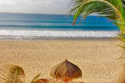 Image de À couper le souffle 2 Bdrm / 2 Bains dernier étage Condo-On The Sand. Vues, Vues.