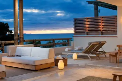 Image de Condo de luxe face Ă la plage Los Veneros