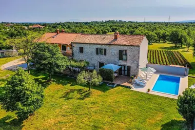 Image de Maison de vacances Barban pour 1 - 10 personnes avec 3 chambres à coucher - Maison mitoyenne