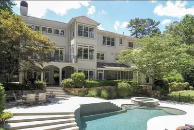 Image de Margarita Manor luxe privé sur le lac Lanier au coeur de tout