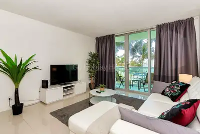 Image de Hollywood Beach, 2me étage, condo de plage
