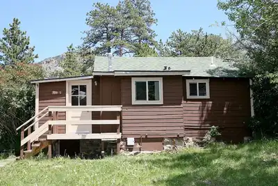 Image de Cabane économique à deux chambres près du parc Estes et du parc national des Montagnes Rocheuses