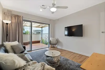 Image de Adélaïde 2 chambres avec Wifi, Netflix et parking gratuits
