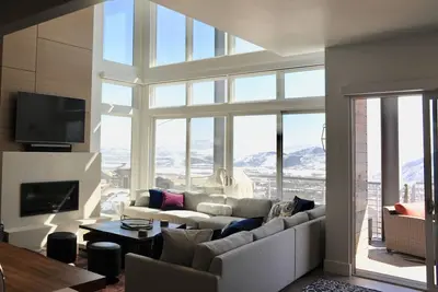 Image de Neuf, luxe, ski-in / ski-out, montagne moderne, 14 couchages
