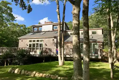 Image de Juste Liste! Nouveau & Fabuleux! \"The Beech House\" dans Lambert’S Cove