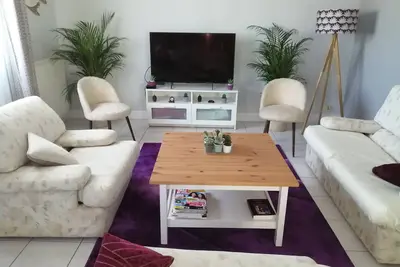 Image de Maison avec jardin sécurisé pour 8 personnes, à 5 mn port, plage, commerces