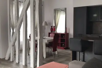 Image de Appartement refait à neuf au cœur de Mirepoix <br>95m2 1er étage sans ascenseur