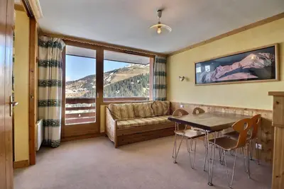 Image de À 10m des pistes de ski, 5ème étage, balcon, casier à ski, 33m², Méribel-Mottaret