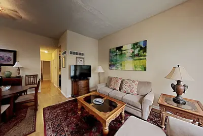 Image de Amazon Alexa activé appartement un bloc de parc