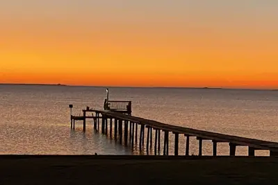 Image de Super Spacious - Private Pier - Le rêve du pêcheur!