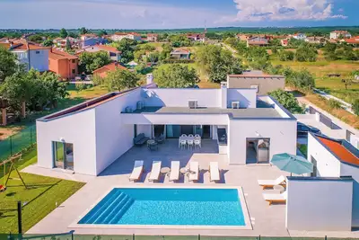 Image de Villa moderne avec piscine