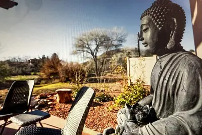 Image de Cour isolée et ceinture verte, trouvez votre Zen!