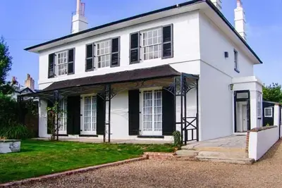 Image de Bury Villa - Maison de 7 chambres pour 19 personnes