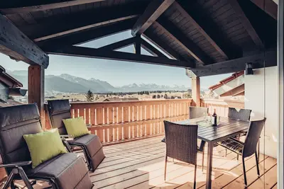 Image de Nouvel appartement de rêve avec vue sur le Bannwaldsee dans les montagnes de l'Allgäu.