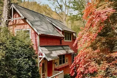 Image de Cozy Mountain Getaway, vue sur la crique, accès privé au lac Glenville