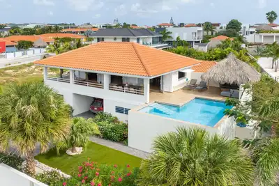 Image de Villa sur un emplacement!