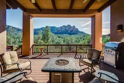 Image de Rénové 4 Bdrm 3. 5 Bath Home avec bain à remous, privé et entouré par Sedona Red Rocks