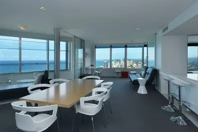 Image de Plus haute tour résidentielle 2 chambres 2 salle de bain niveau 42