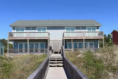 Image de Duplex au bord de l'océan avec Emerald Isle