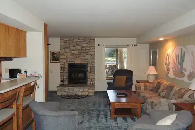 Image de La retraite de montagne de style occidental n ° 149 est accessible à pied du village