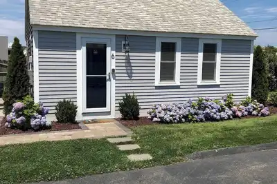 Image de Pet Friendly Cottage est l'endroit idéal pour se détendre et se détendre! !