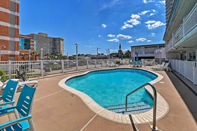 Image de Nouveau! Oceanfront Resort Studio à Virginia Beach!
