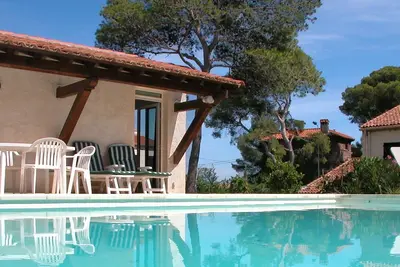 Image de Le Poolhouse studio + piscine privée chauffée partagée