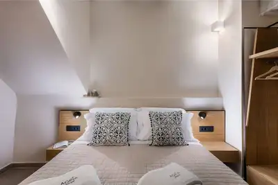 Image de Aoria Estate Vieux-Port | Suite avec Patio