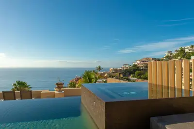 Image de Villa Gran Vista - Superbes vues sur l'océan au bord de la falaise et bar dans la piscine