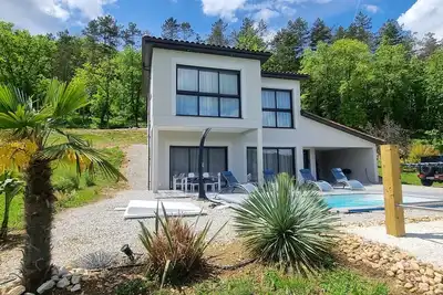 Image de Maison Veyrières Bas - Découvrez le Lot et la Dordogne