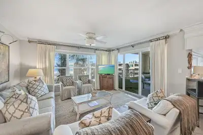 Image de 2 chambres 2 salles de bains unité Gulf View. Récemment mis à jour!