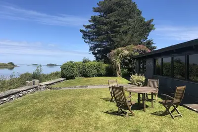 Image de Beau bungalow de 3 chambres sur la rive de Lough Corrib (Oughterard. )
