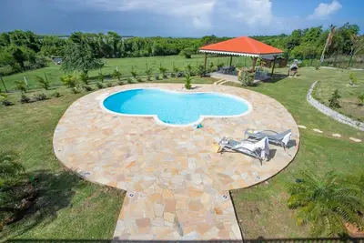 Image de Pom Kanel, Villa de luxe, à 5 mm des plages, jusqu'à 18 personnes