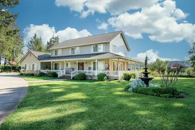 Image de Ridgeview Farmhouse on Vineyard
