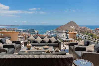 Image de Villa Gordon - Évasion relaxante avec vue sur la baie de Cabo San Lucas