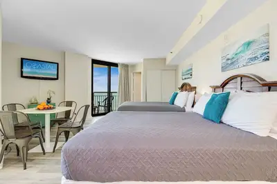 Image de Beautiful Studio Suite / Amazing View! Chiens bienvenus