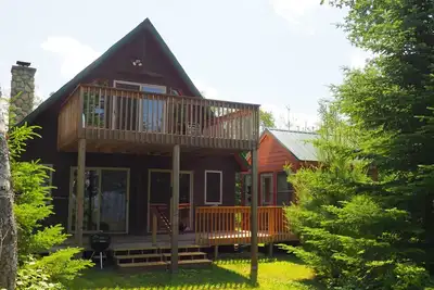Image de Maison isolée au bord du lac sur la rive sud de Superior