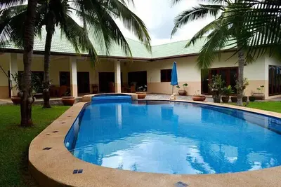 Image de Grande villa avec piscine 10 pax Shr001