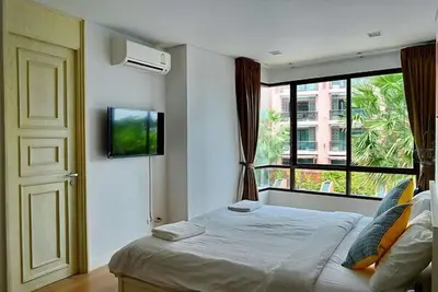 Image de Belle vue sur la piscine 2Br 041