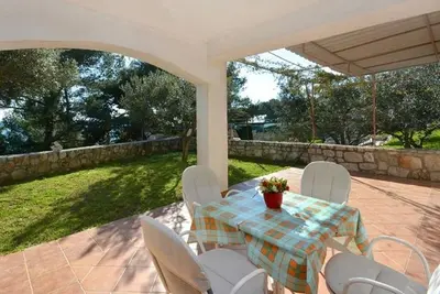 Garçonnière avec la terrasse Ivan Dolac, Hvar (As-17778-b)