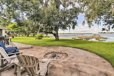 Image de Nouveau! Maison au bord du lac Lake Placid avec quai et foyer