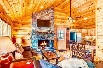 Image de Cabine 2 Br avec bain Ă remous, terrasse, Fire Pl - Dans les montagnes, au Lodges at Eagles Nest
