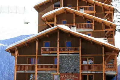 Image de Appartement abordable proche des pistes avec Wi-Fi Gratuit + Balcon / Terrasse