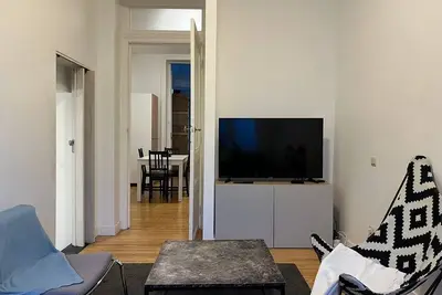 Image de Superbe Appartement Haut Plafond 1 Chambre Ă Coucher