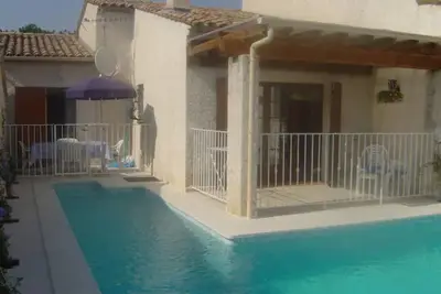 Image de Maison près de Cannes, pour 6 personnes avec piscine et jardin privatifs