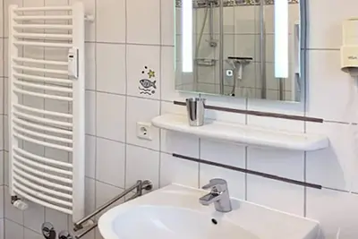 Image de chauf. appartement situé f. max. 4 pers. avec balcon, Wlan, WaMa et incl. draps de lit