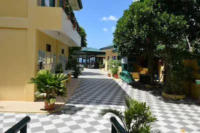 Image de Bamboo beach Conalum est une station balnéaire avec un restaurant européen \/ asiatique.