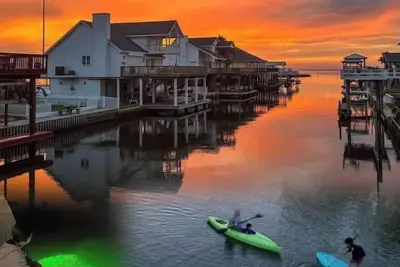 Image de Sur l'eau; Vues du lever / coucher du soleil; Grande pêche; Spacieux; Beaucoup d'activités